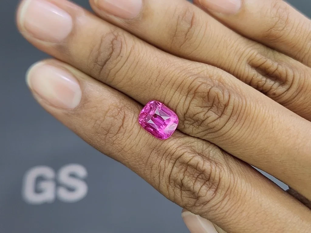 Rare unheated vivid and vibrant pink sapphire in cushion cut 4.01 carats